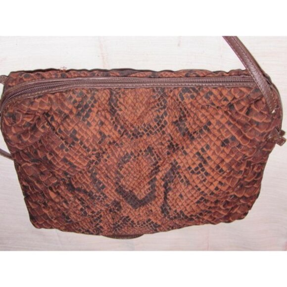 Bottega Veneta Vintage Crossbody Reptile Print Fabric In Browns - Picture 11 of 12